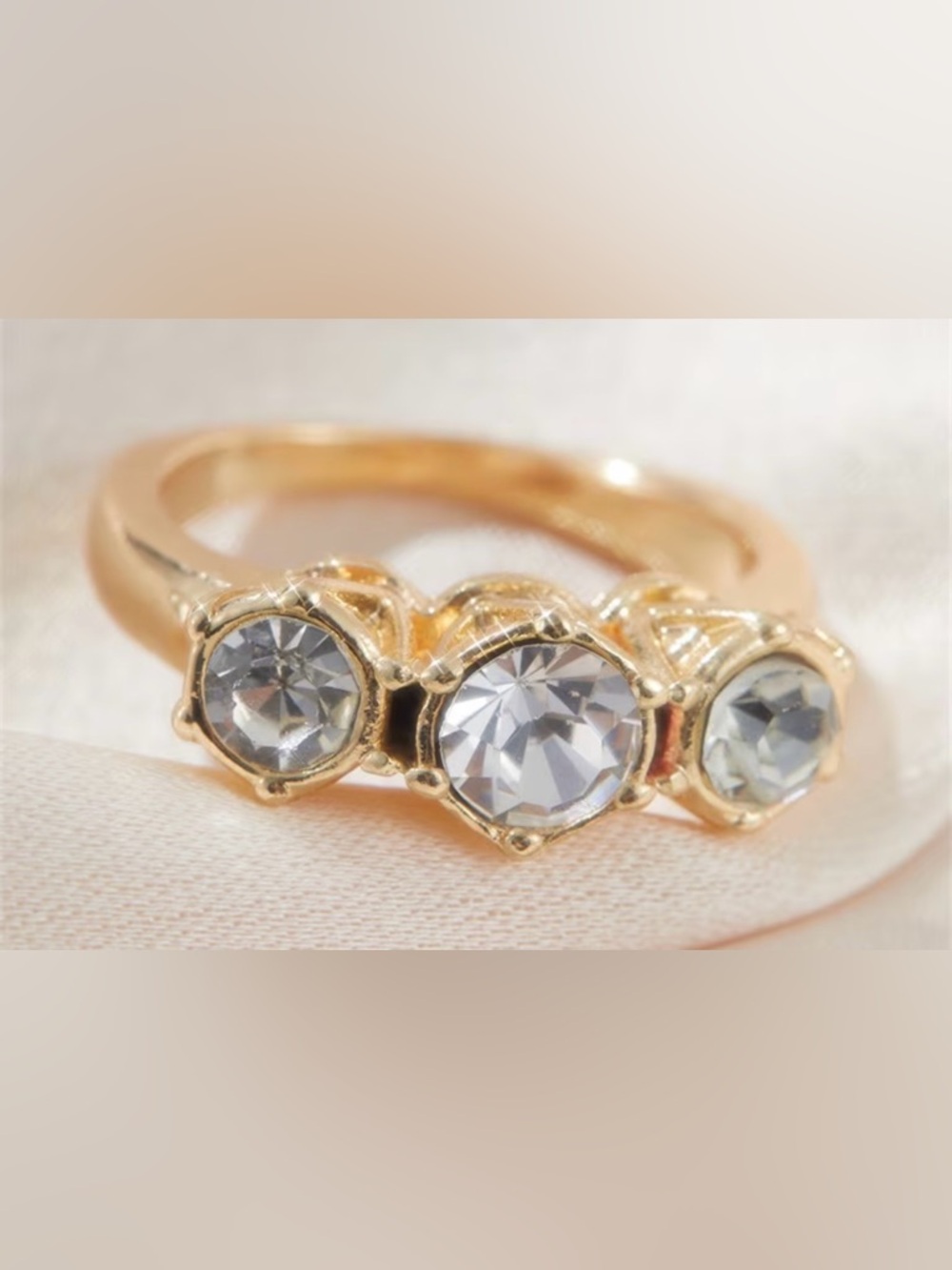 Elegant Women Rings Metal Finger Accessories Inlaid Three Sparkling Lab Grown